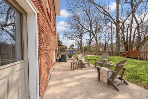4798 Oakridge Drive Whitehall PA 15227