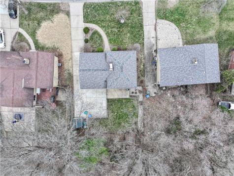 4798 Oakridge Drive Whitehall PA 15227