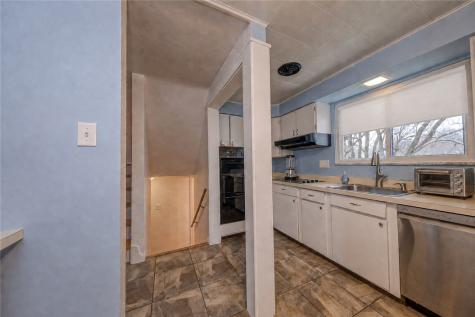 4798 Oakridge Drive Whitehall PA 15227