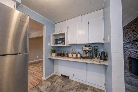 4798 Oakridge Drive Whitehall PA 15227