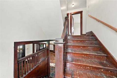 411 Riverview Drive New Kensington PA 15068