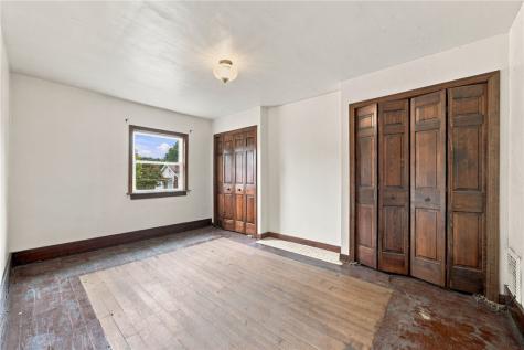 411 Riverview Drive New Kensington PA 15068