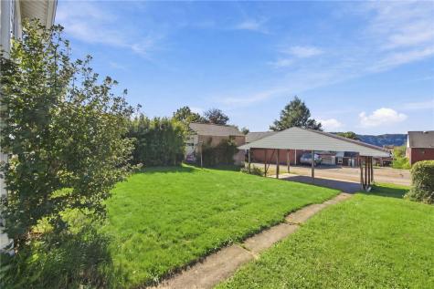 411 Riverview Drive New Kensington PA 15068