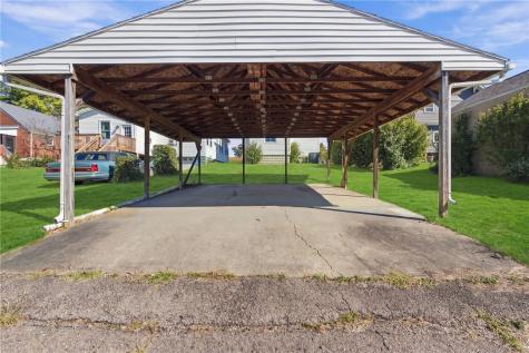 411 Riverview Drive New Kensington PA 15068