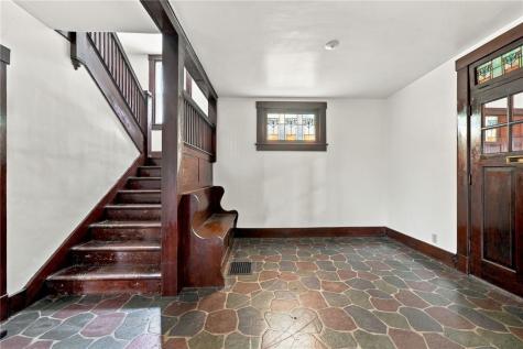 411 Riverview Drive New Kensington PA 15068