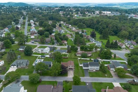 105 Laurlis Lane Richland School District PA 15904