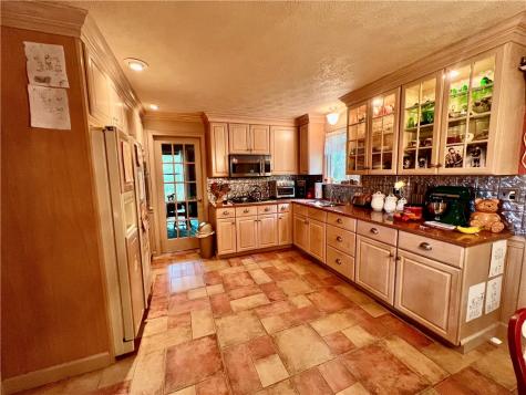 297 Lake Road Washington Township PA 16156