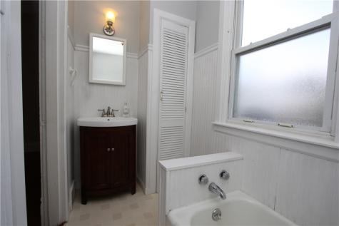 52 Linshaw Avenue Ingram PA 15205