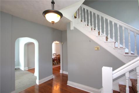 52 Linshaw Avenue Ingram PA 15205