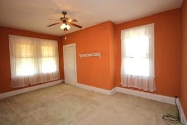 52 Linshaw Avenue Ingram PA 15205