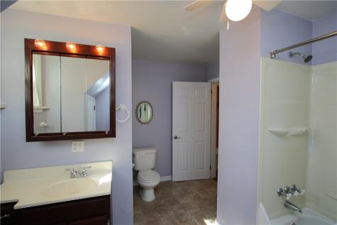 52 Linshaw Avenue Ingram PA 15205