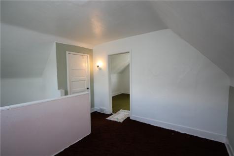 52 Linshaw Avenue Ingram PA 15205