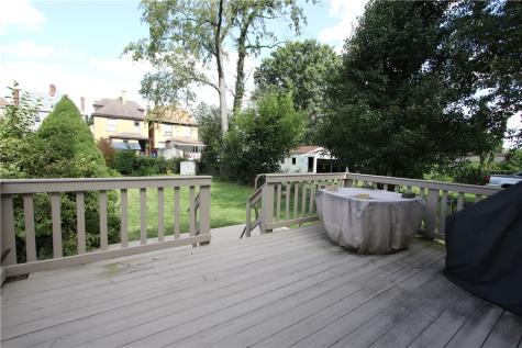52 Linshaw Avenue Ingram PA 15205