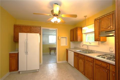 52 Linshaw Avenue Ingram PA 15205