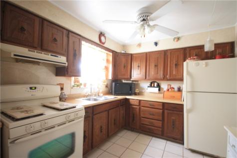 11999 Crafton Avenue Conneaut Lake PA 16316