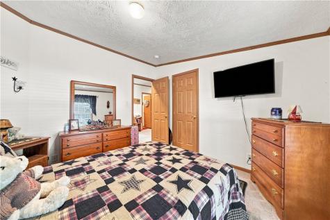 429 Evans Donegal PA 15628