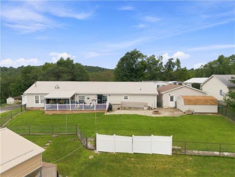 429 Evans Donegal PA 15628
