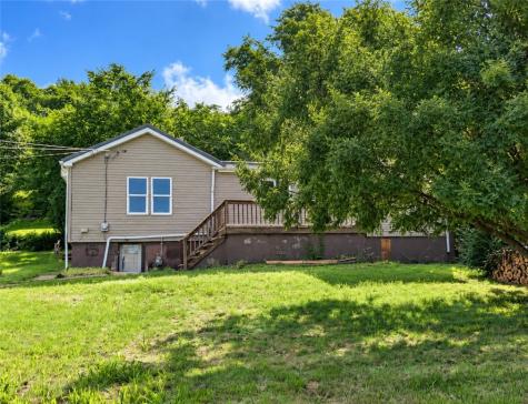 1618 Beaver Road Ambridge PA 15003