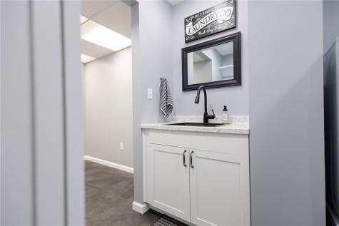 1811 Locust Lane Mcdonald PA 15057