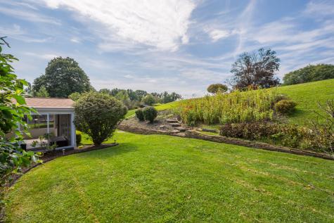 358 Yarrow Lane Pleasant Hills PA 15236
