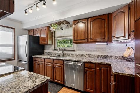 322 E Bruceton Road Pleasant Hills PA 15236