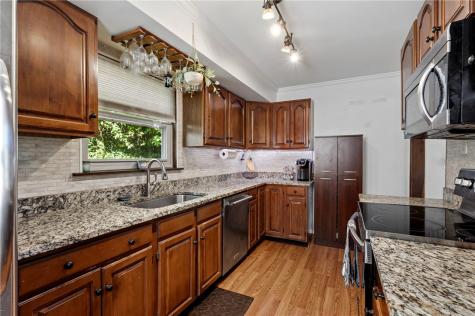 322 E Bruceton Road Pleasant Hills PA 15236