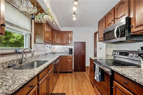 322 E Bruceton Road Pleasant Hills PA 15236