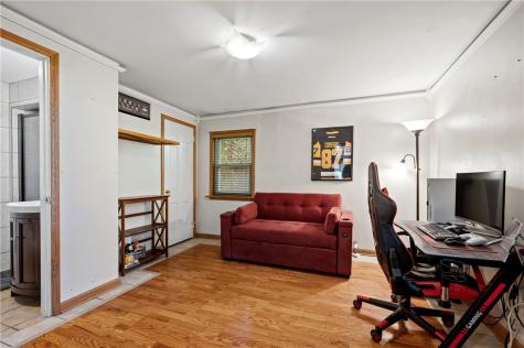 322 E Bruceton Road Pleasant Hills PA 15236