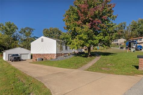 1990 Tara Drive North Huntingdon PA 15642