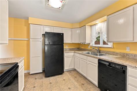 117 Chalet Drive Forest Hills Boro PA 15221
