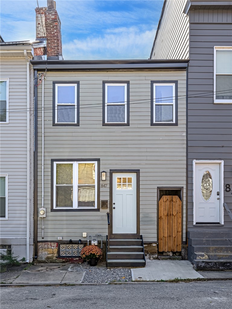 847 Suismon Street East Allegheny PA 15212