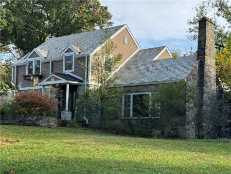 816 Woodland Avenue Oakmont PA 15139