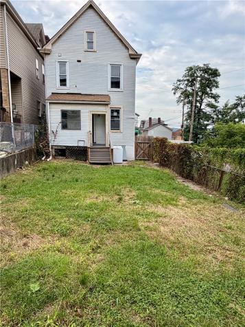 111 Churchill Street Mckees Rocks PA 15136