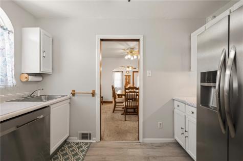 947 Center Avenue West View PA 15229