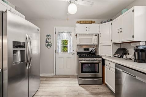 947 Center Avenue West View PA 15229