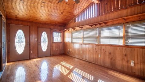 353 Madison Avenue Leechburg Boro PA 15656