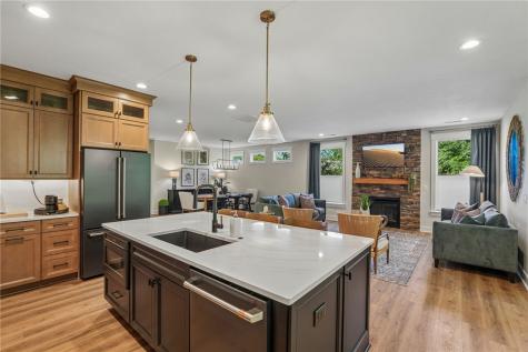 2004 Lakeside Drive Baden PA 15005