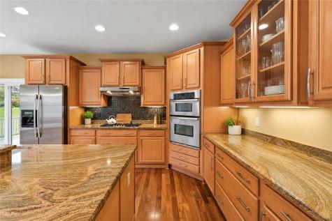 128 Dyers Stone Drive Nottingham PA 15330