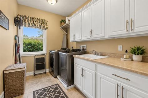 128 Dyers Stone Drive Nottingham PA 15330