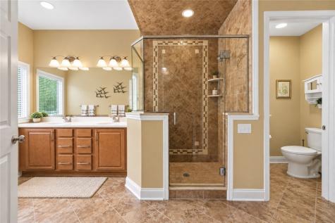 128 Dyers Stone Drive Nottingham PA 15330