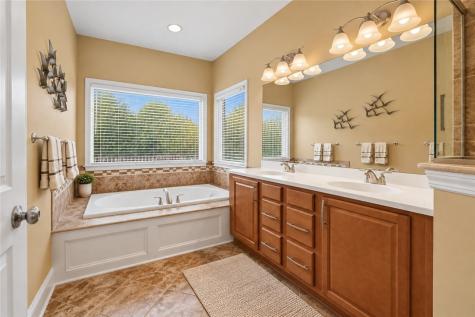 128 Dyers Stone Drive Nottingham PA 15330