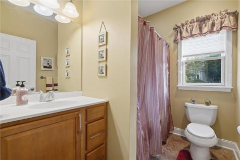 128 Dyers Stone Drive Nottingham PA 15330