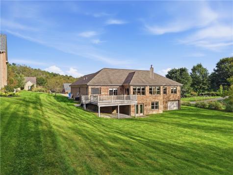 128 Dyers Stone Drive Nottingham PA 15330