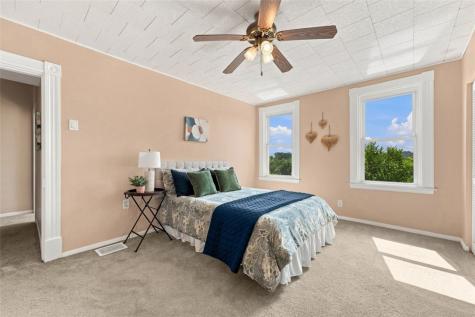 1042 Goehring Street Spring Hill PA 15212