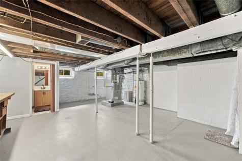 1042 Goehring Street Spring Hill PA 15212