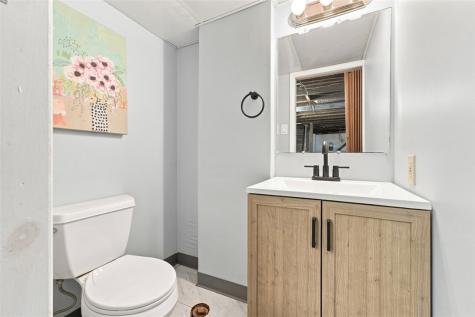 1042 Goehring Street Spring Hill PA 15212