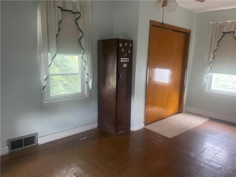 536 Adams Street Rochester PA 15074