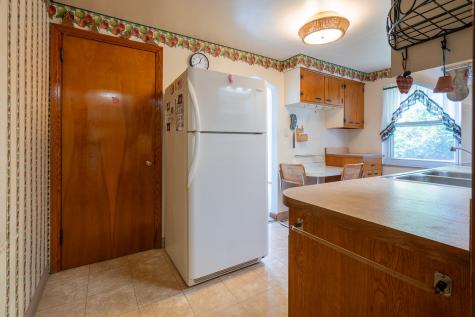 3936 Meadowbrook Brentwood PA 15227
