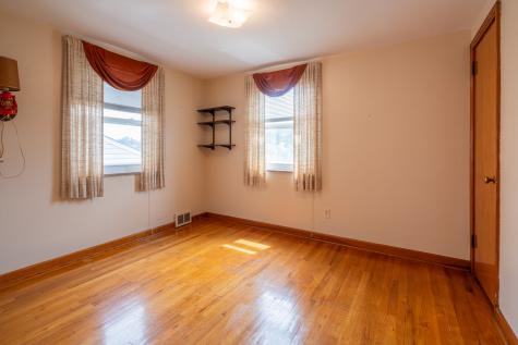 3936 Meadowbrook Brentwood PA 15227