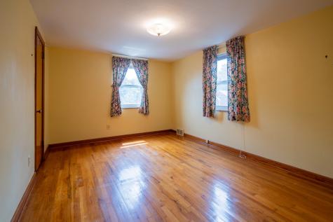 3936 Meadowbrook Brentwood PA 15227